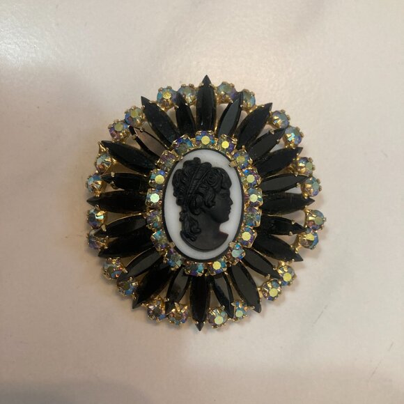 Vtg JULIANA navette crystal aurora borealis black/white cameo 2 1/4" brooch - Picture 2 of 4